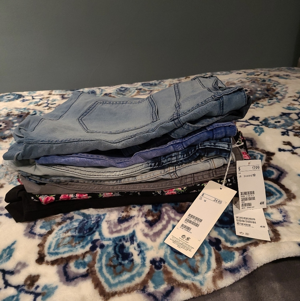 Lot of 7 high waisted shorts